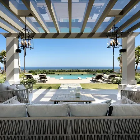 Aguila Panoramic Paradise Exclusive